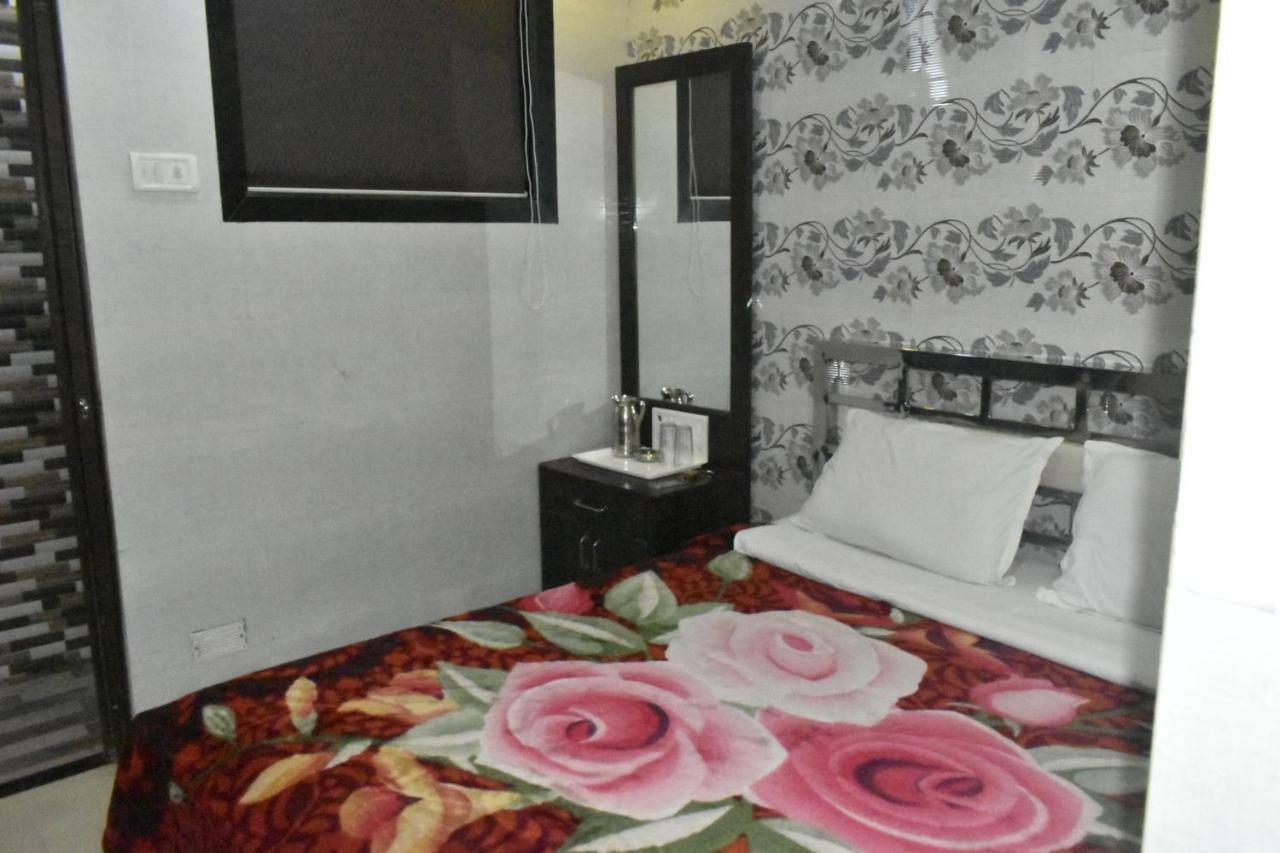 Hotel Zam Zam Palace Bombay Esterno foto